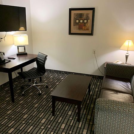 Best Western Plus Harrisburg East Inn&Suites Exterior foto