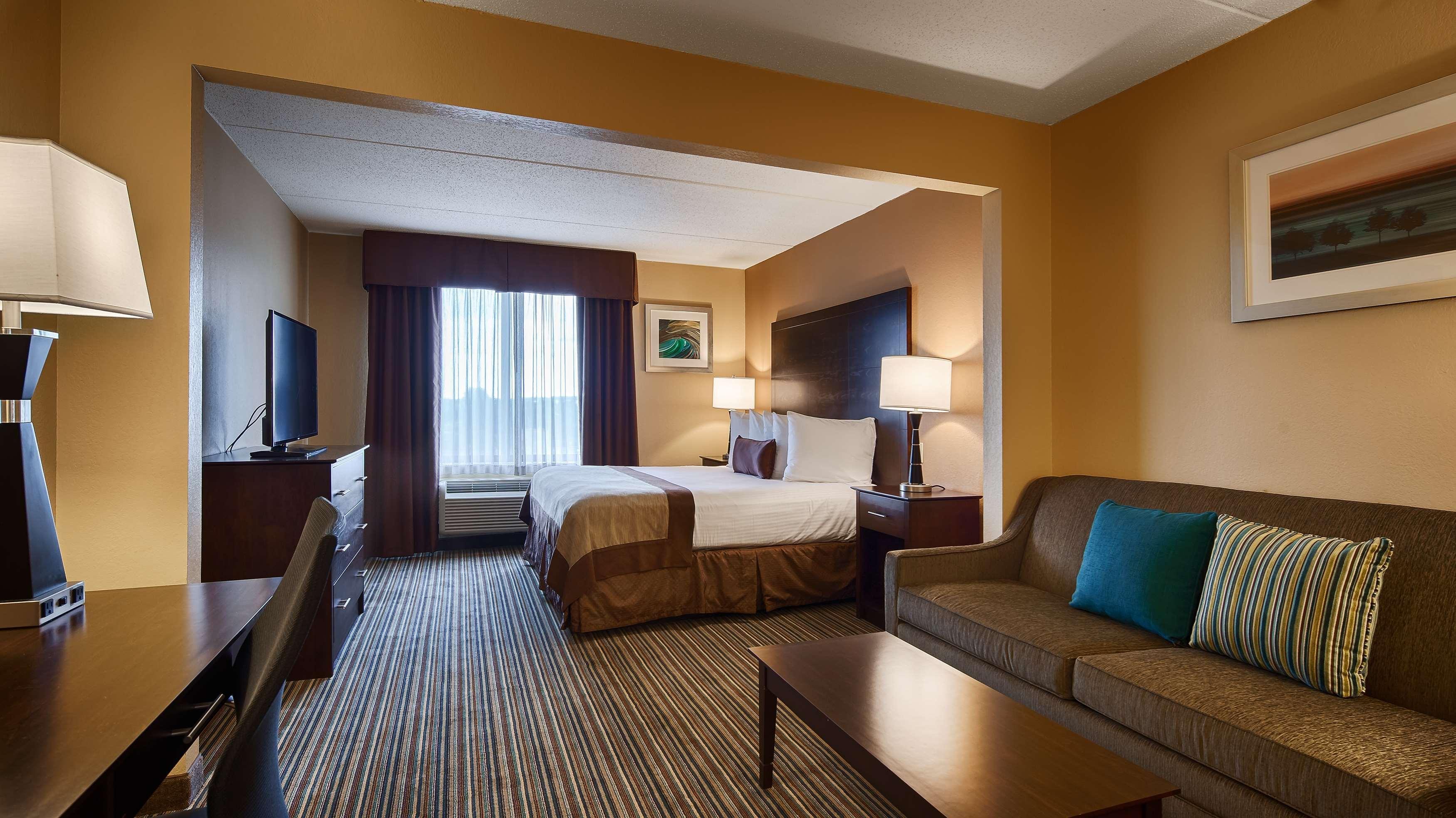 Best Western Plus Harrisburg East Inn&Suites Exterior foto